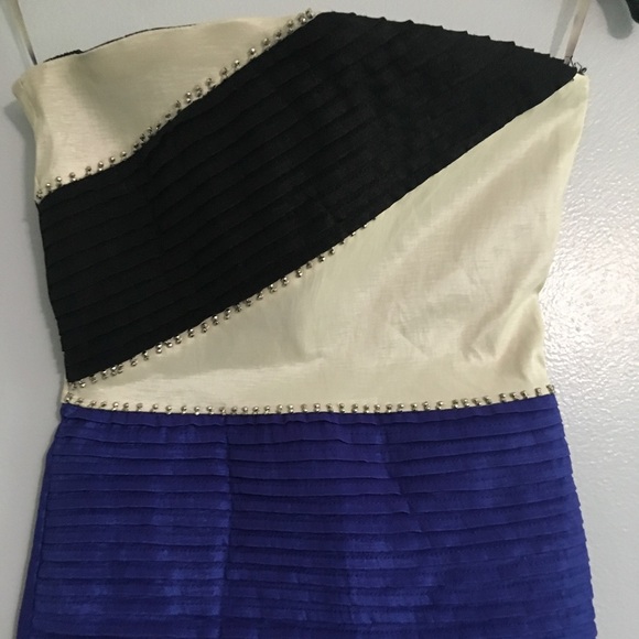 Nikibiki Dress - Picture 3 of 5